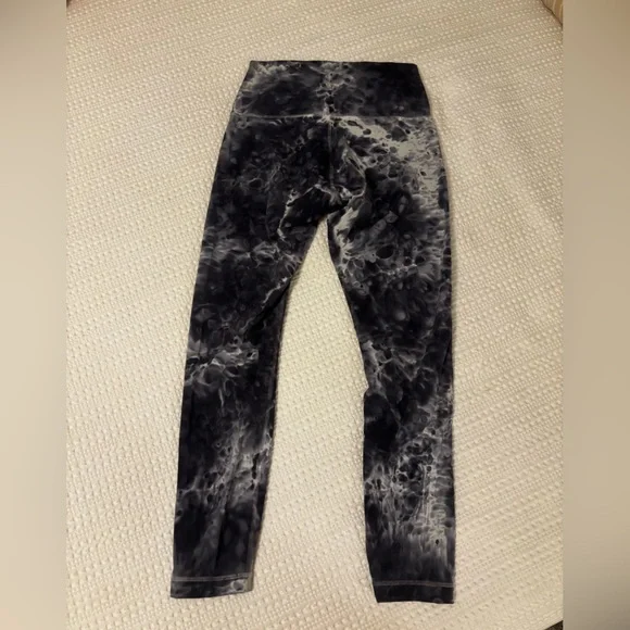 Lululemon Leggings - wunder under - Picture 3 of 4